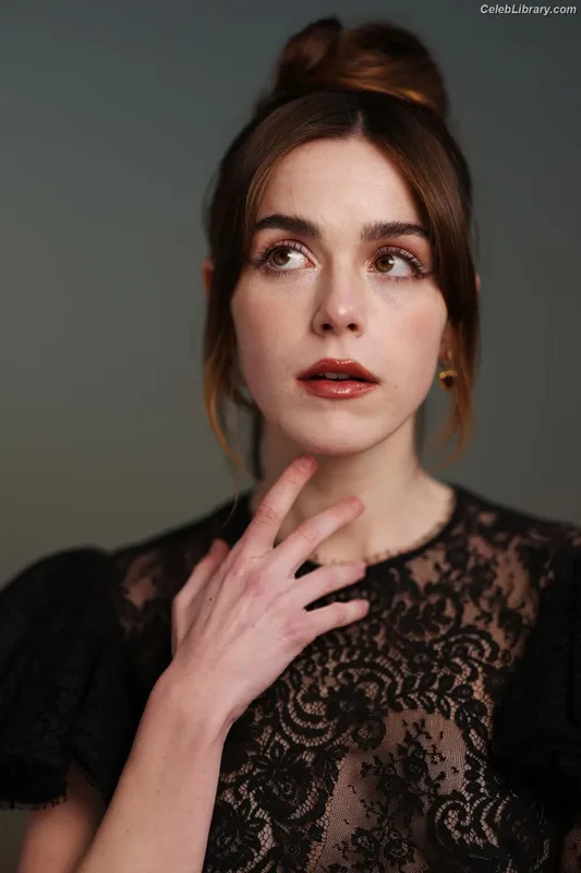 Kiernan Shipka photo 1 of 2601