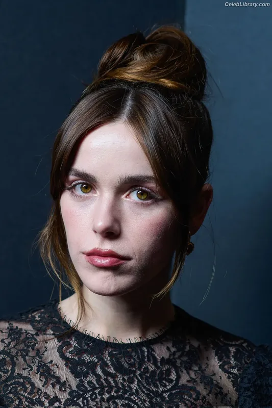 Kiernan Shipka photo 6 of 2601