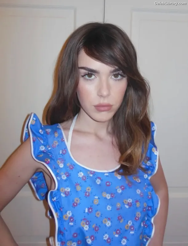 Kiernan Shipka photo 3 of 2601