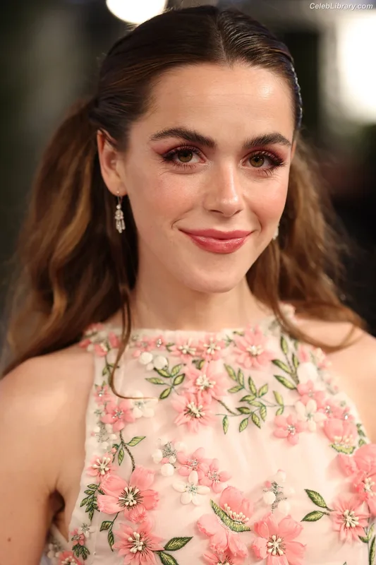 Kiernan Shipka photo 5 of 2601