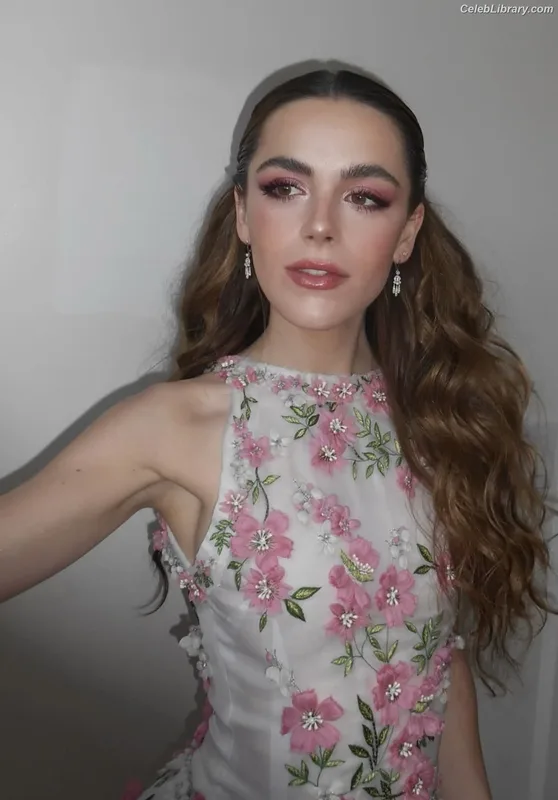 Kiernan Shipka photo 6 of 2601