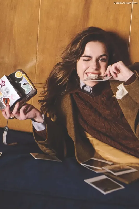 Kiernan Shipka photo 23 of 2601