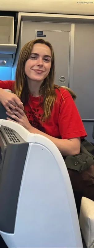 Kiernan Shipka photo 11 of 2601
