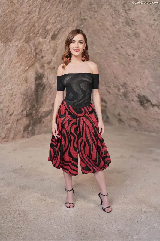 Kiernan Shipka photo 16 of 2601