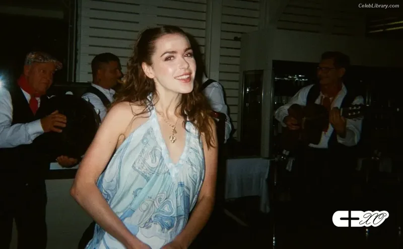 Kiernan Shipka photo 21 of 2601