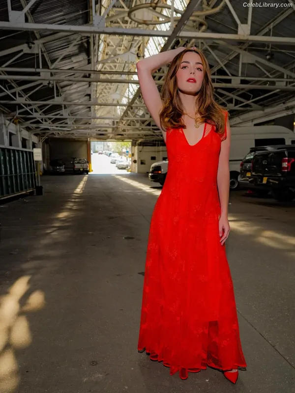 Kiernan Shipka photo 11 of 2601