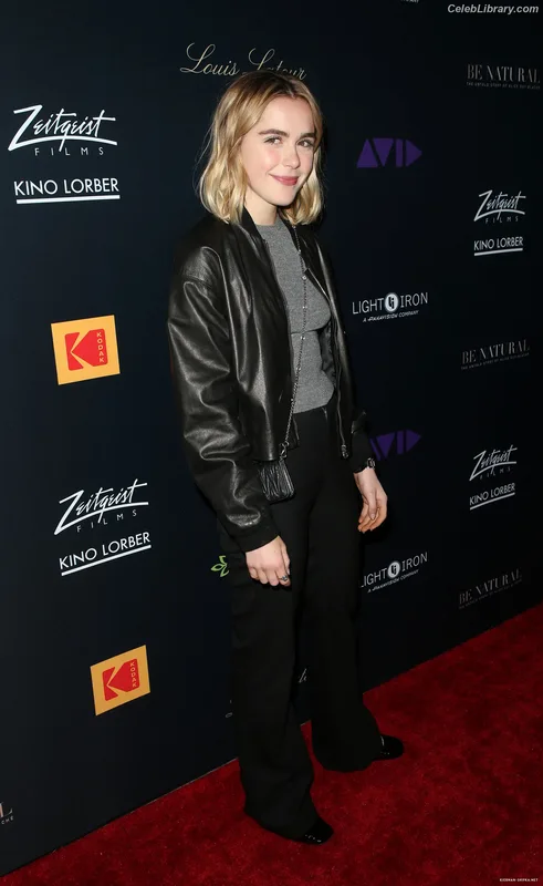 Kiernan Shipka photo 16 of 2601