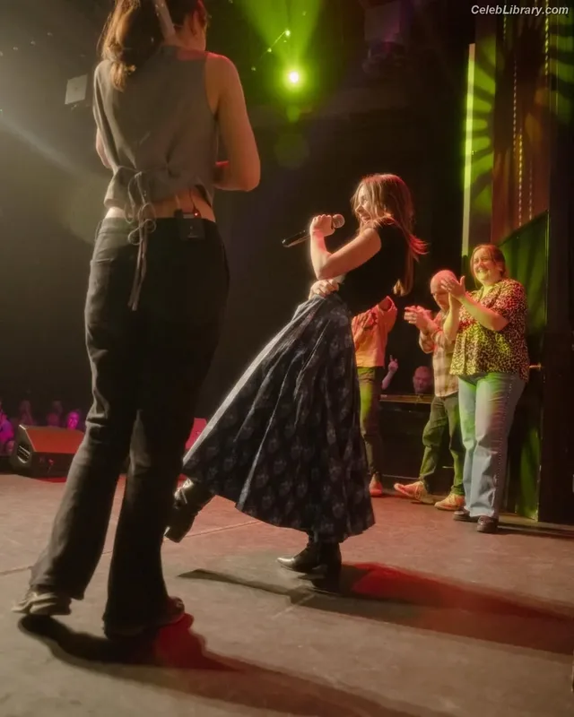 Kiernan Shipka photo 23 of 2601