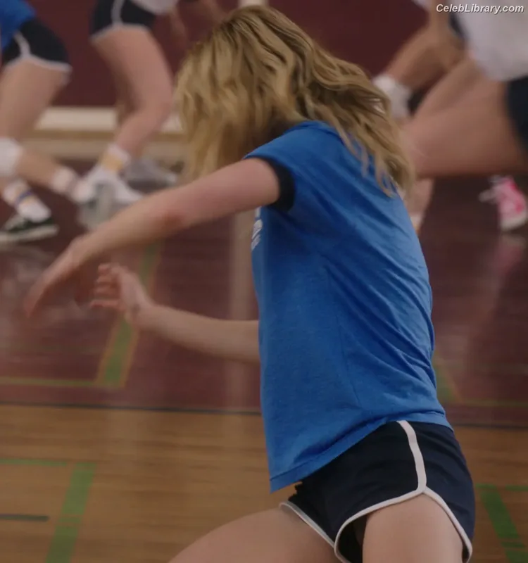 Kiernan Shipka photo 10 of 2601