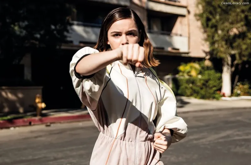 Kiernan Shipka photo 16 of 2601