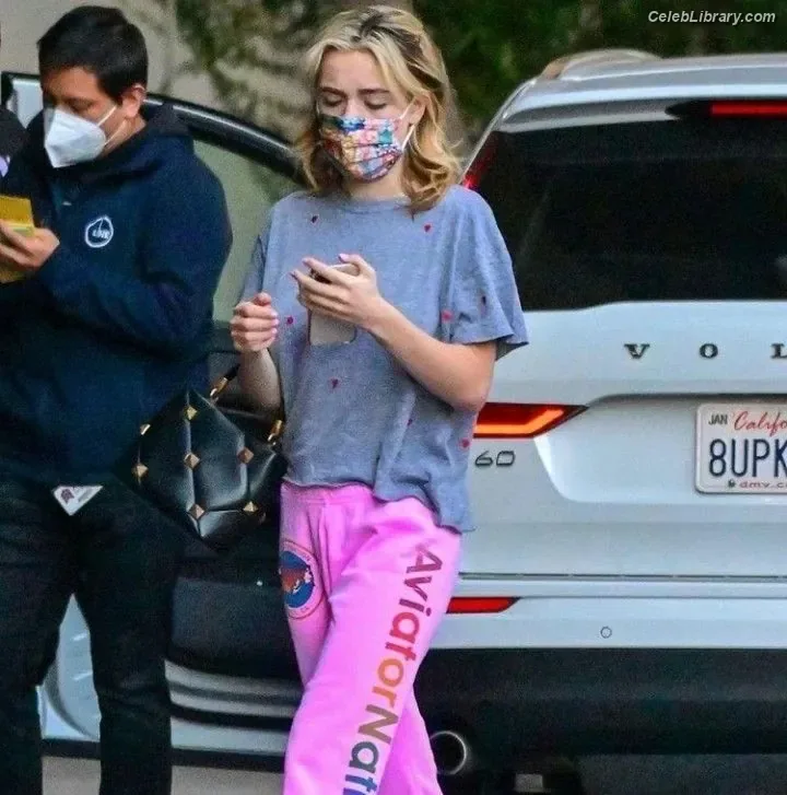 Kiernan Shipka photo 17 of 2601