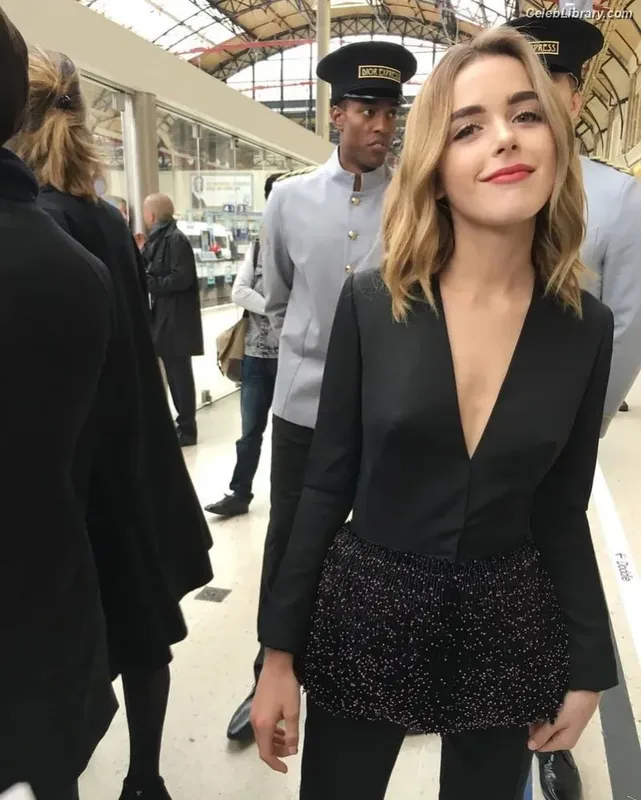 Kiernan Shipka photo 16 of 2601