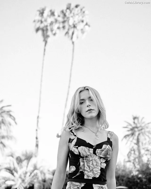 Kiernan Shipka photo 24 of 2601