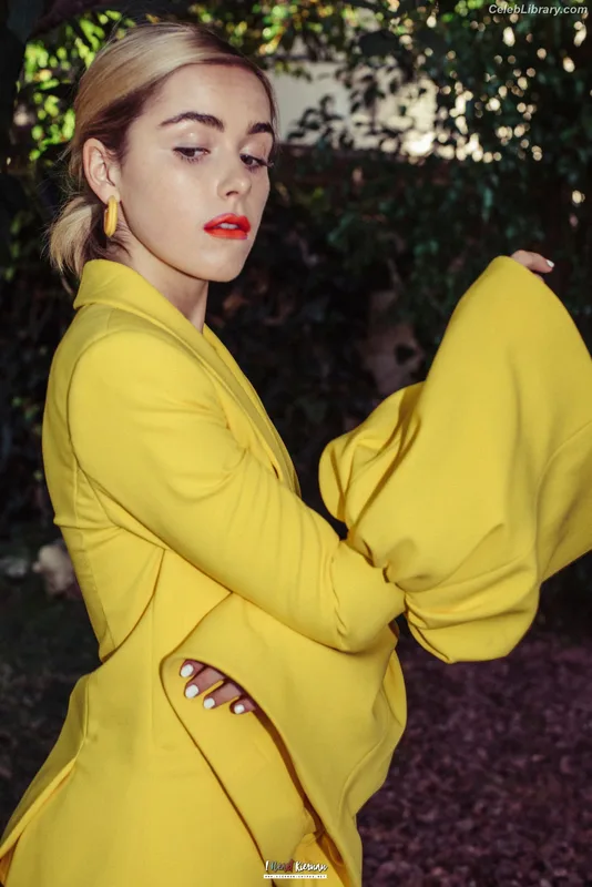 Kiernan Shipka photo 14 of 2601