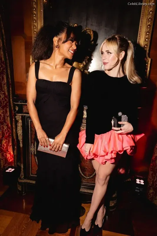 Kiernan Shipka photo 1 of 2601