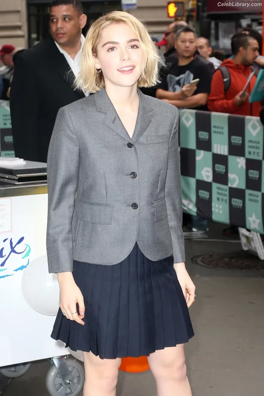 Kiernan Shipka photo 20 of 2601