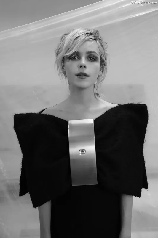 Kiernan Shipka photo 23 of 2601