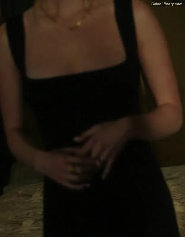Kiernan Shipka photo 8 of 2601