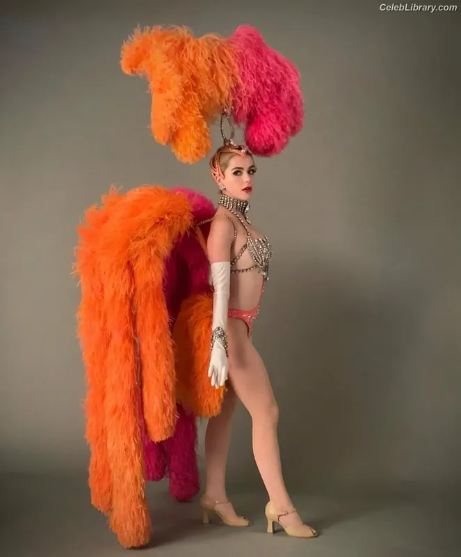 Kiernan Shipka photo 14 of 2601