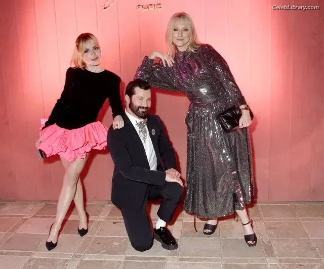 Kiernan Shipka photo 11 of 2601