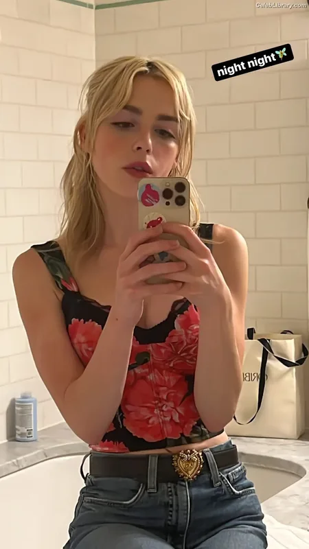Kiernan Shipka photo 14 of 2601