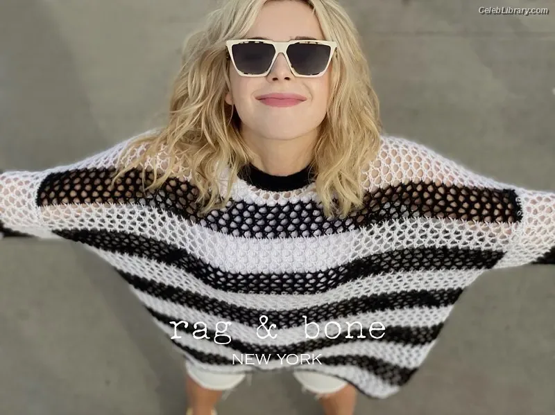 Kiernan Shipka photo 15 of 2601
