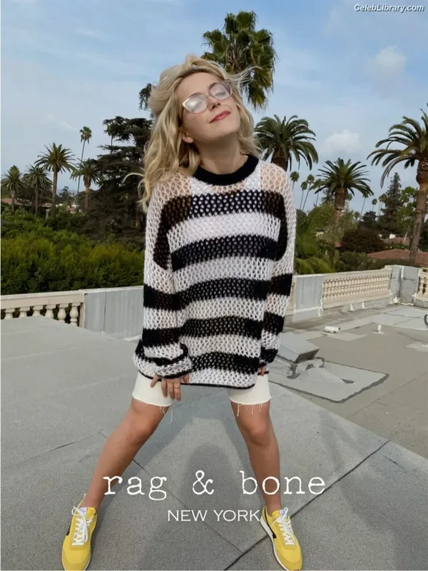 Kiernan Shipka photo 22 of 2601