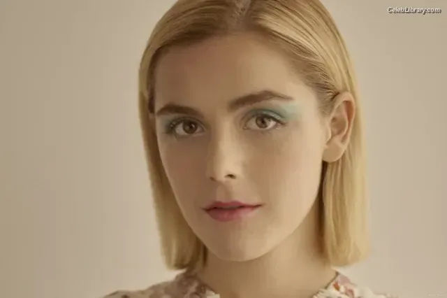 Kiernan Shipka photo 8 of 2601