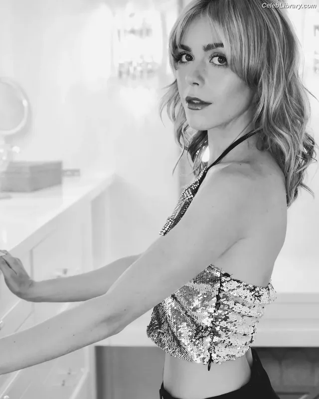 Kiernan Shipka photo 6 of 2601