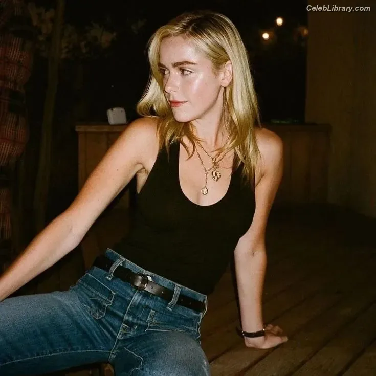 Kiernan Shipka photo 4 of 2601