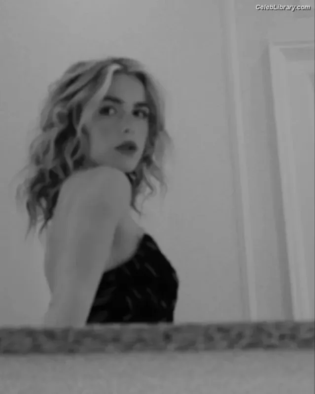 Kiernan Shipka photo 14 of 2601