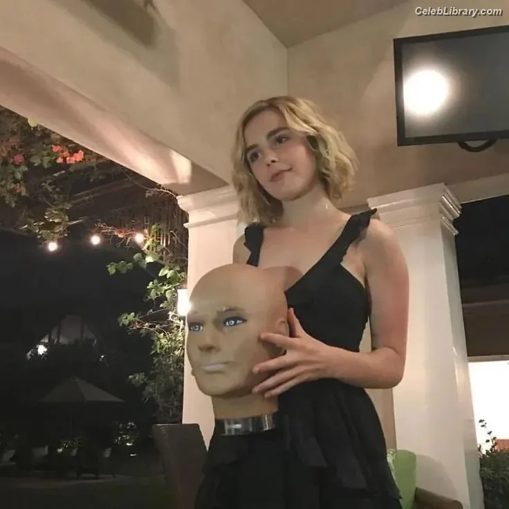 Kiernan Shipka photo 17 of 2601