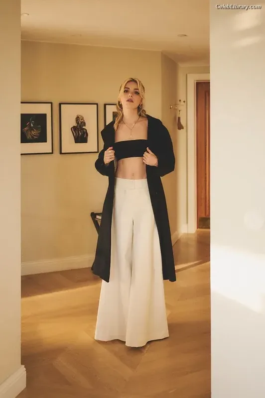 Kiernan Shipka photo 8 of 2601