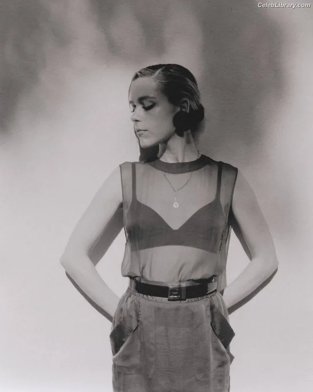 Kiernan Shipka photo 23 of 2601