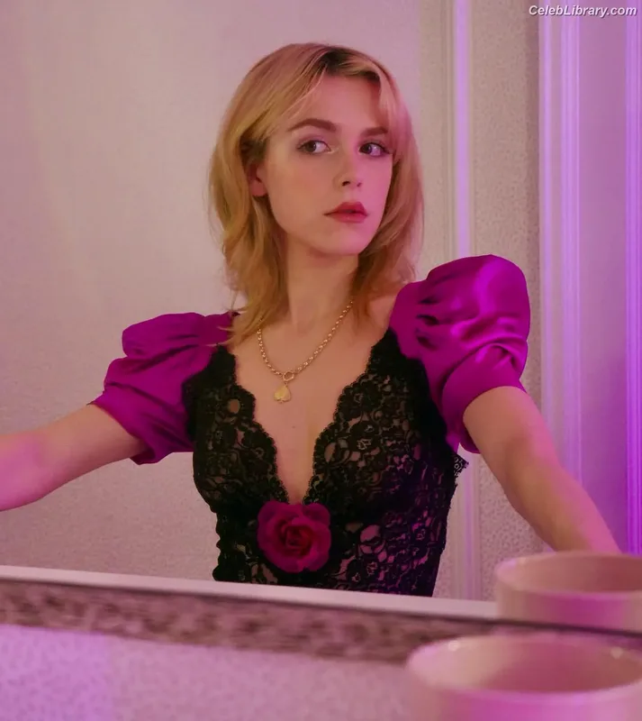 Kiernan Shipka photo 11 of 2601