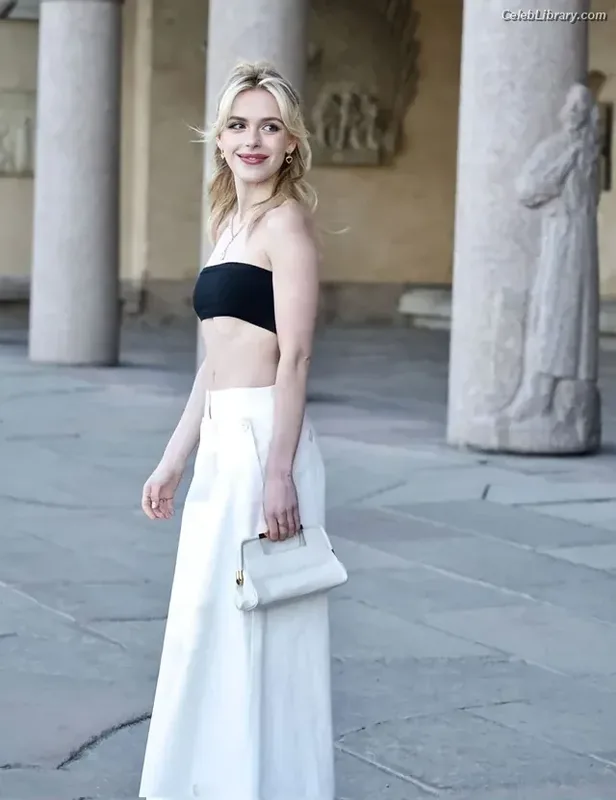 Kiernan Shipka photo 12 of 2601