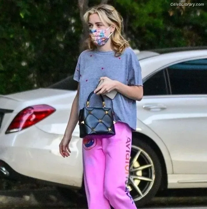Kiernan Shipka photo 21 of 2601
