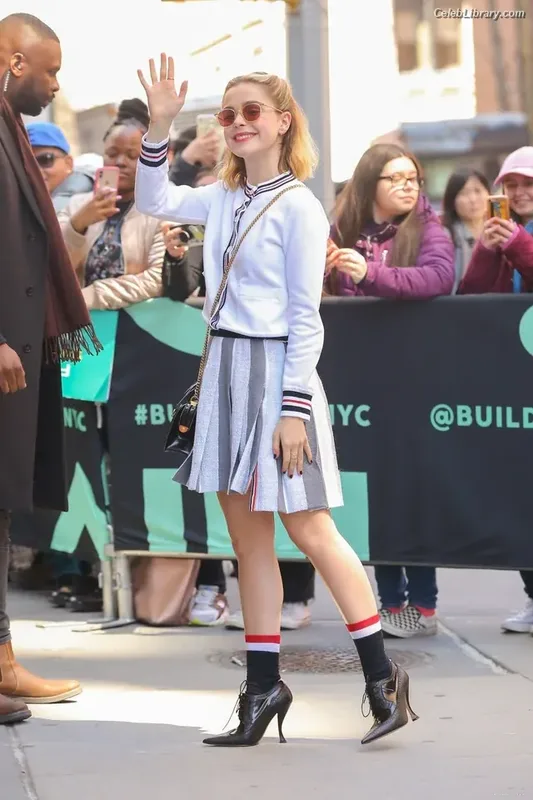 Kiernan Shipka photo 12 of 2601