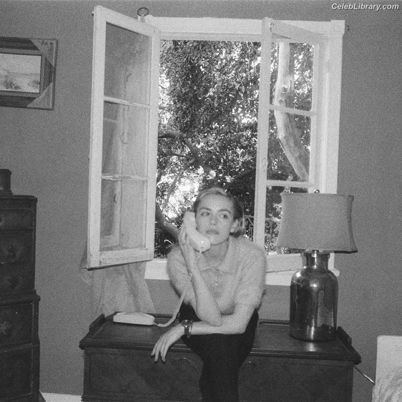 Kiernan Shipka photo 16 of 2601