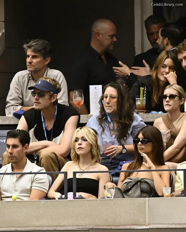 Kiernan Shipka photo 11 of 2601