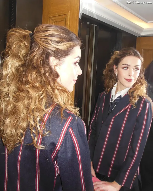 Kiernan Shipka photo 10 of 2601
