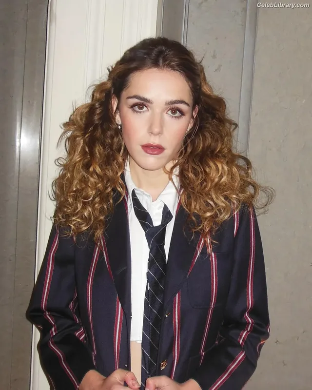 Kiernan Shipka photo 19 of 2601
