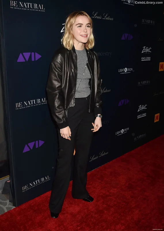 Kiernan Shipka photo 4 of 2601