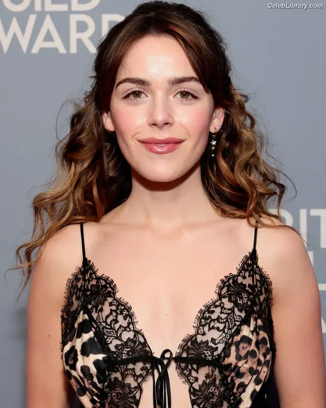 Kiernan Shipka photo 6 of 2601