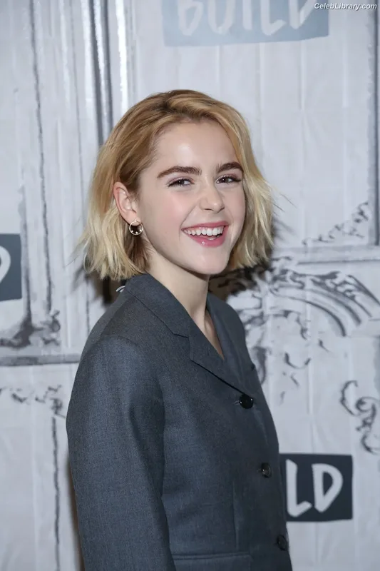 Kiernan Shipka photo 9 of 2601