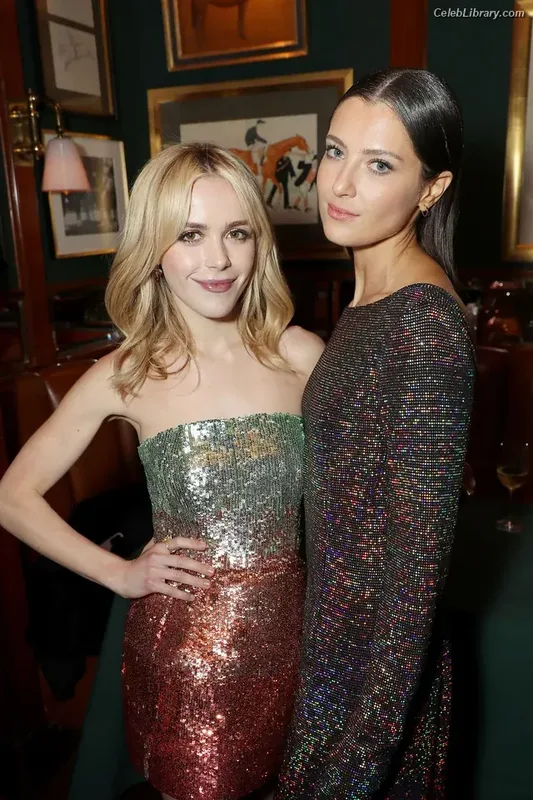Kiernan Shipka photo 11 of 2601