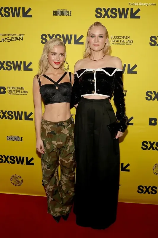 Kiernan Shipka photo 8 of 2601