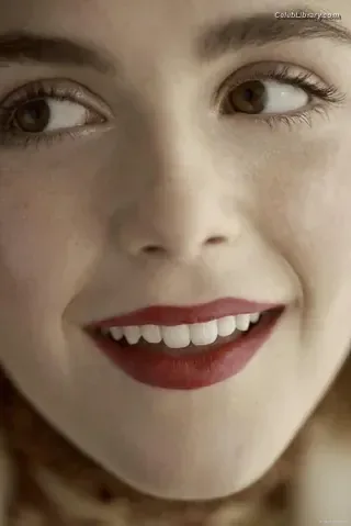 Kiernan Shipka photo 16 of 2601
