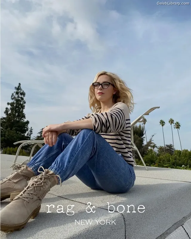Kiernan Shipka photo 9 of 2601