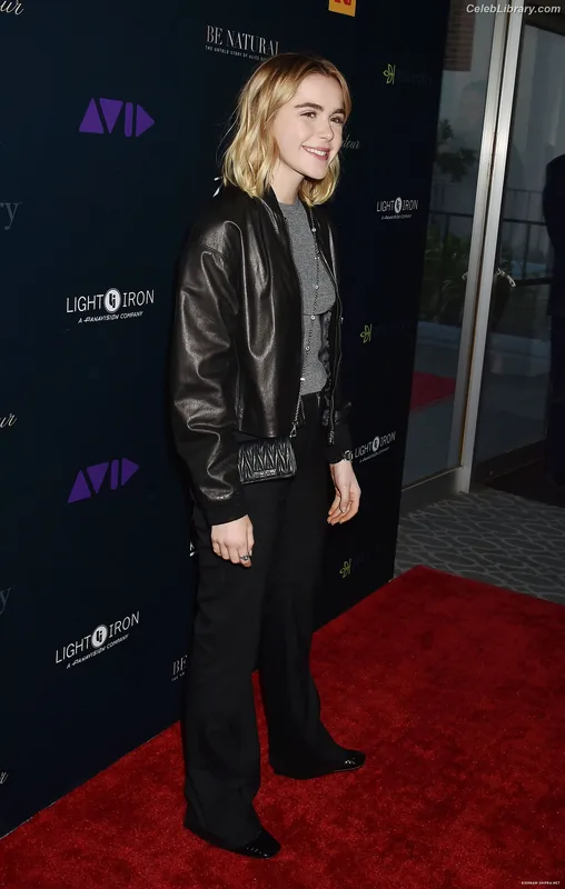 Kiernan Shipka photo 12 of 2601